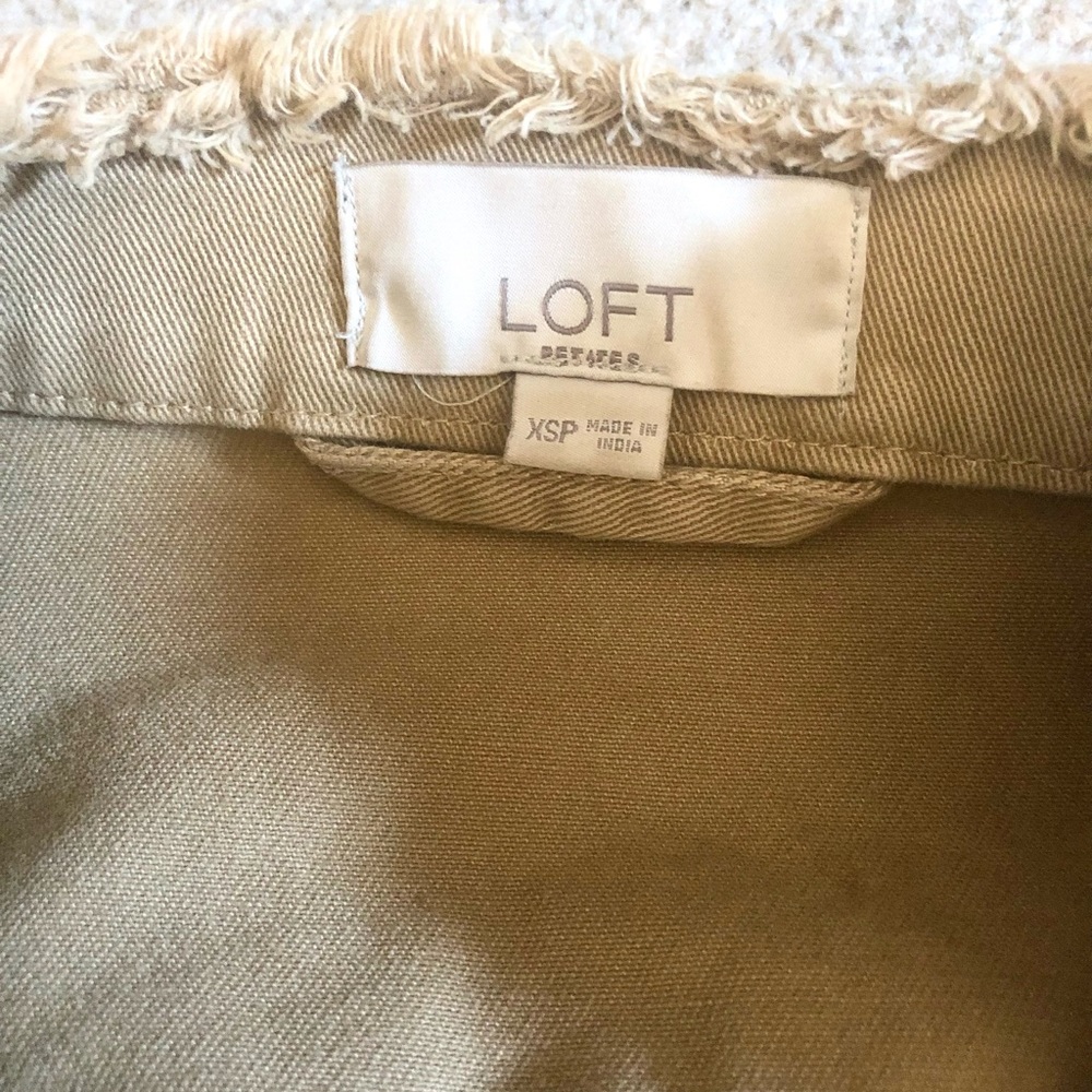 Tan jacket - Picture 2 of 3